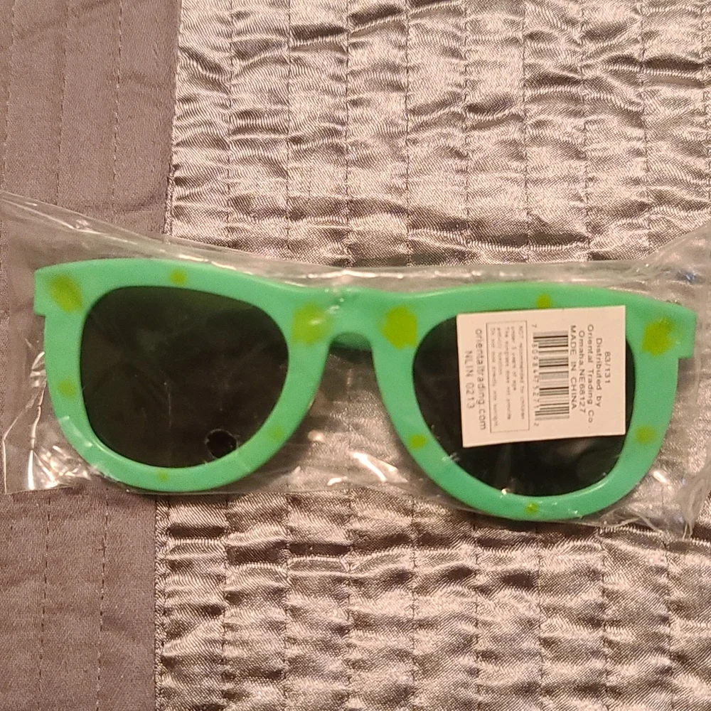 Assorted kids fun sunglasses